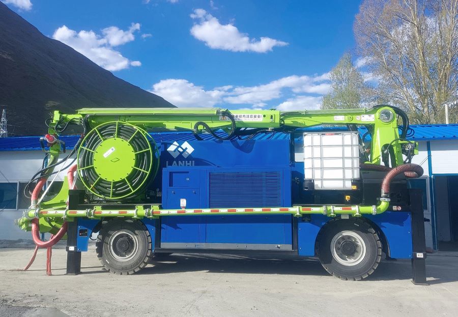 現代隧道施工的高效初期支護設備:混凝土濕噴機械手的優勢與應用(圖1) 現代隧道施工的高效初期支護設備:混凝土濕噴機械手的優勢與應用(圖1)