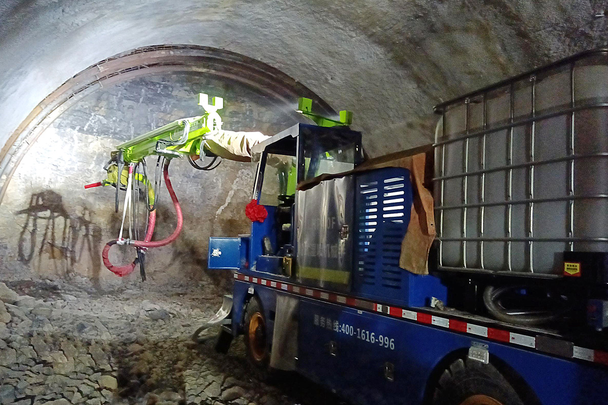 噴射混凝土支護(hù)施工的安全注意事項(xiàng)有哪些?這十幾點(diǎn)需要多加留意(圖1) 噴射混凝土支護(hù)施工的安全注意事項(xiàng)有哪些?這十幾點(diǎn)需要多加留意(圖1)