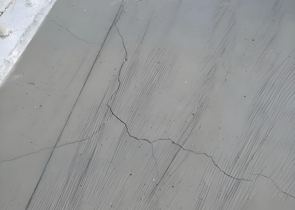 噴射混凝土開裂是正常現(xiàn)象嗎?了解噴射混凝土開裂的原因(圖1) 噴射混凝土開裂是正常現(xiàn)象嗎?了解噴射混凝土開裂的原因(圖1)