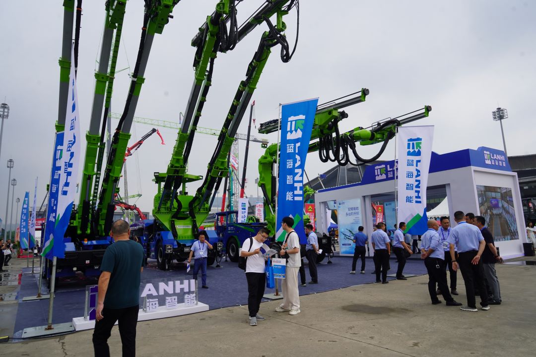 2025長(zhǎng)沙國(guó)際工程機(jī)械展,藍(lán)海智能的四大智能產(chǎn)品引爆展區(qū)(圖3) 2025長(zhǎng)沙國(guó)際工程機(jī)械展,藍(lán)海智能的四大智能產(chǎn)品引爆展區(qū)(圖3)