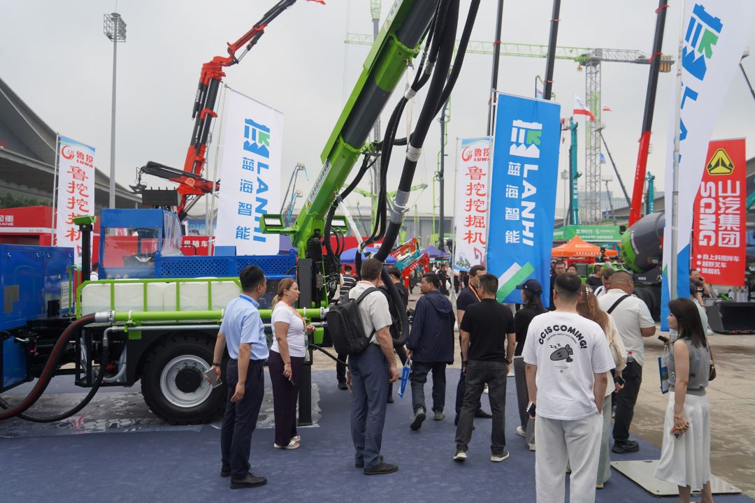2025長(zhǎng)沙國(guó)際工程機(jī)械展,藍(lán)海智能的四大智能產(chǎn)品引爆展區(qū)(圖5) 2025長(zhǎng)沙國(guó)際工程機(jī)械展,藍(lán)海智能的四大智能產(chǎn)品引爆展區(qū)(圖5)