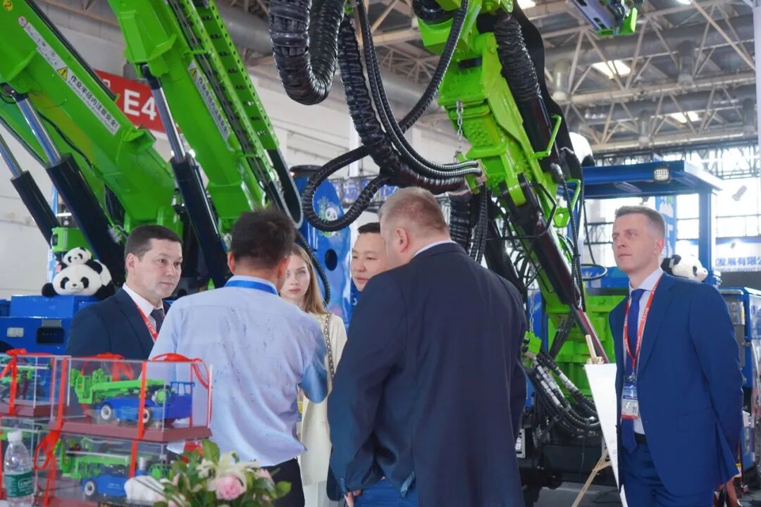 【BICES 2025現場回顧】藍海智能圓滿收官第十七屆北京工程機械展(圖3)