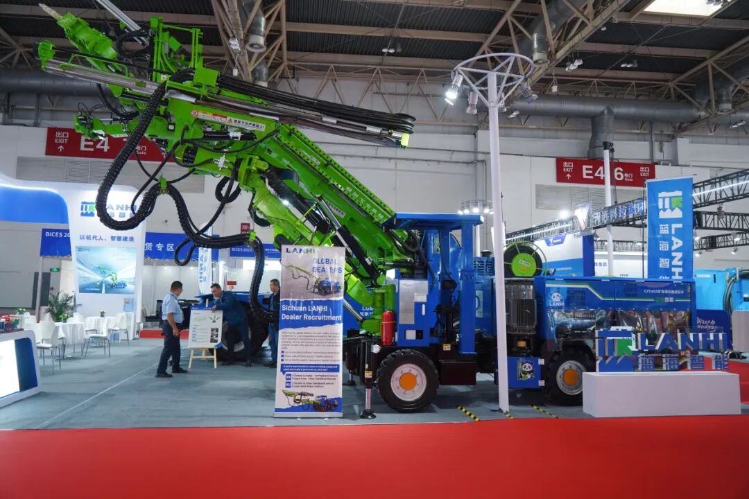 【BICES 2025現場回顧】藍海智能圓滿收官第十七屆北京工程機械展(圖4)