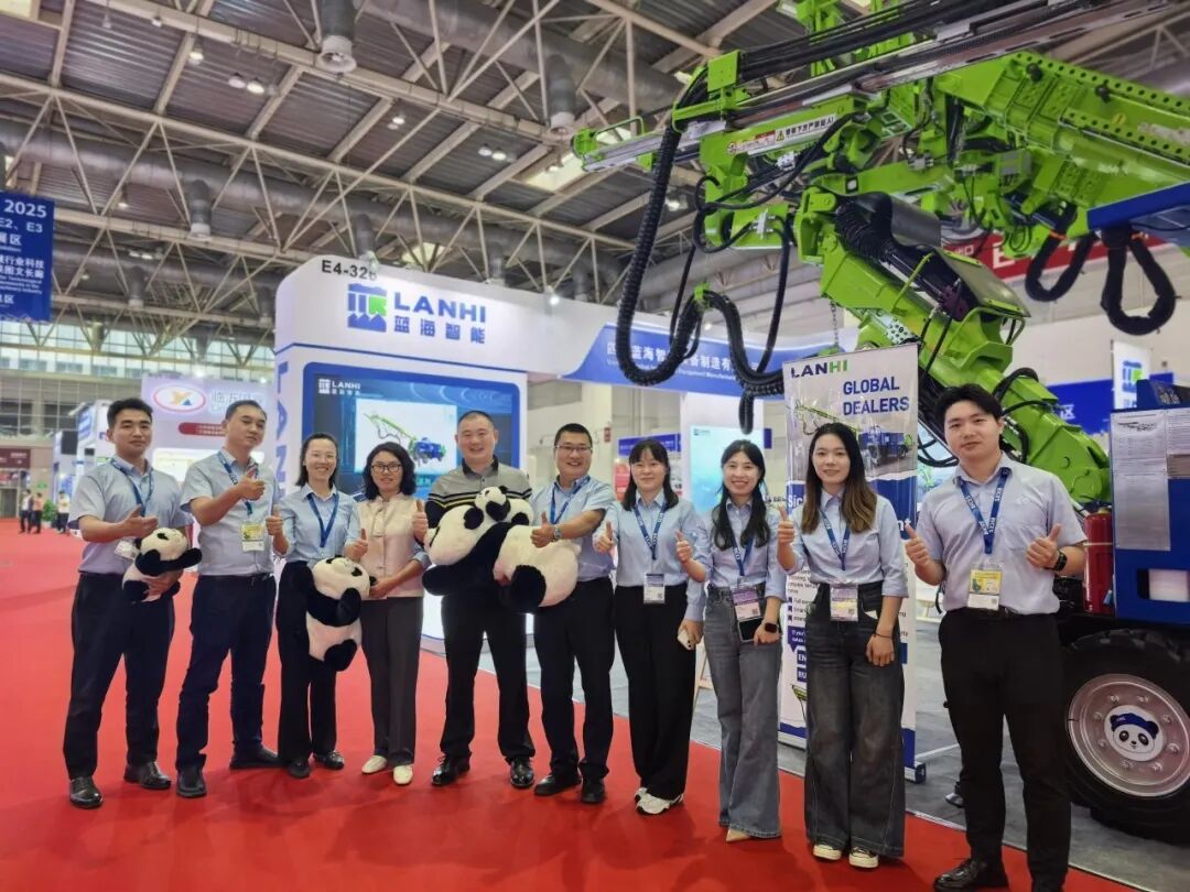 【BICES 2025現場回顧】藍海智能圓滿收官第十七屆北京工程機械展(圖5)